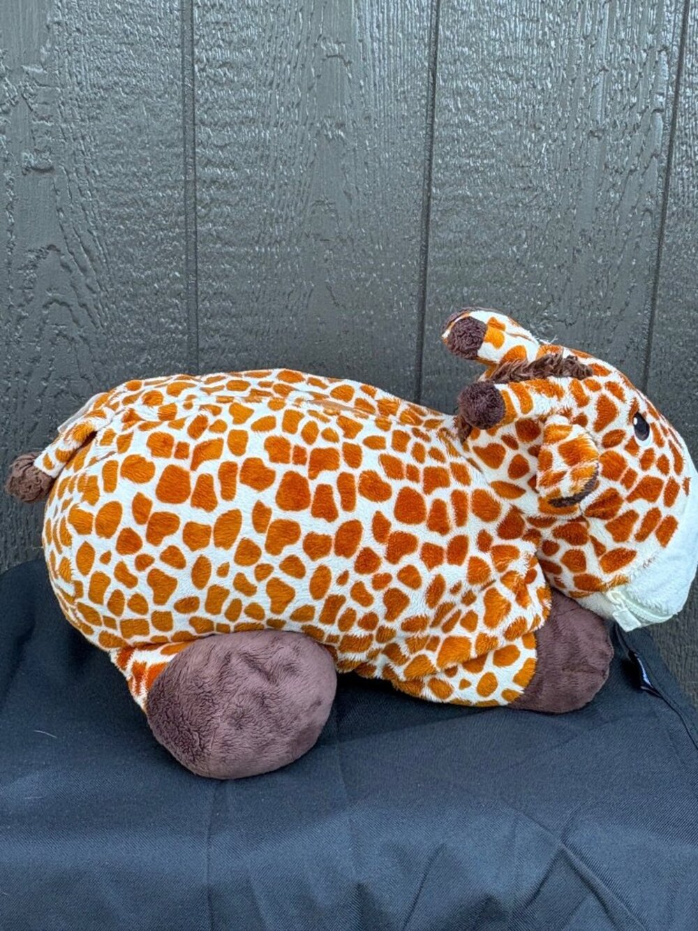Stuffies Sky The Giraffe Plush Toy Stuffed Animal Plush Hidden Pockets 22" 2011 - Picture 8 of 11